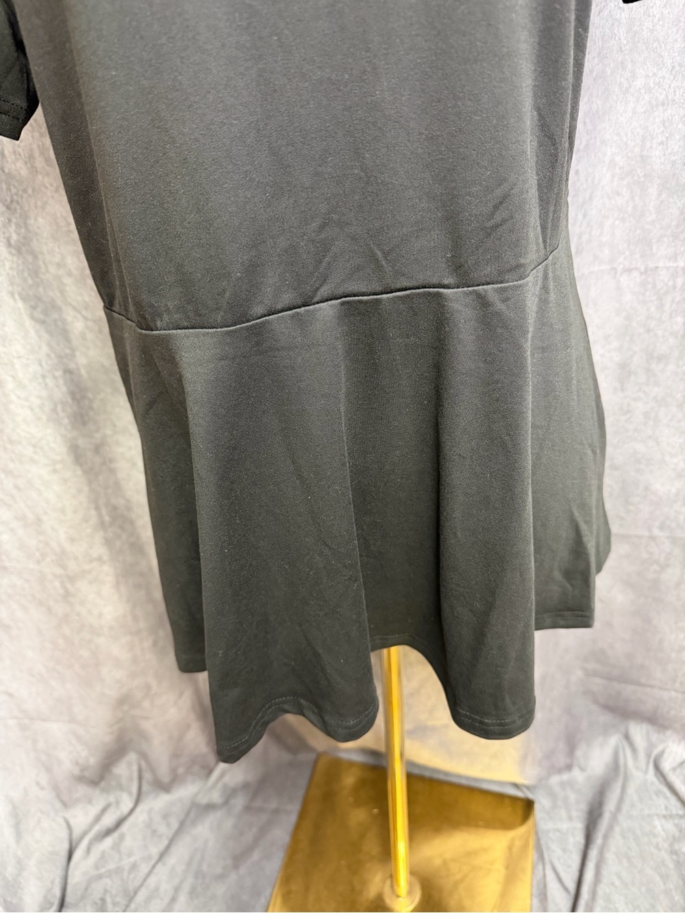 Black Crisscross Scoop-Neck Peplum Top - Women - Picture 3 of 4